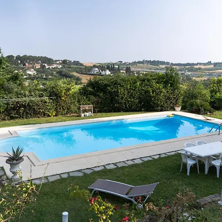 Blue Moon Relais Santa Maria di Scacciano